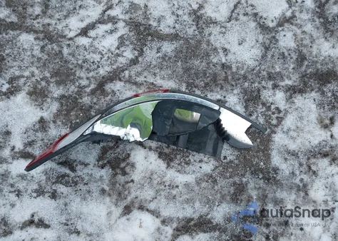 2001 Toyota Camry Solara Sle V6 z USA, uszkodzony, nr VIN 2T1CF28P71C453452